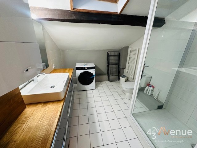 T3 Meublé mansardé A LOUER - ST ETIENNE BAS FAURIEL / ST ROCH - 58.76 m2 - 500 &euro; charges comprises par mois