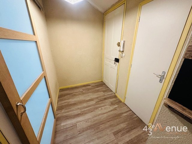 T3 Meublé mansardé A LOUER - ST ETIENNE BAS FAURIEL / ST ROCH - 58.76 m2 - 500 &euro; charges comprises par mois