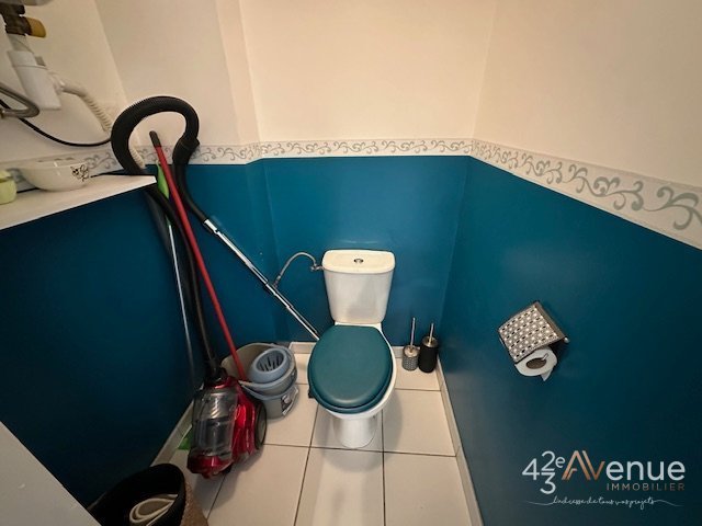 T3 Meublé en RDC A LOUER - ST ETIENNE CARNOT/JEAN JAURES/JACQUARD - 63.85 m2 - 596 &euro; charges comprises par mois