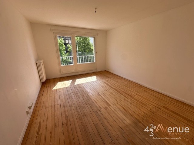 T3 BALCON GARAGE A LOUER - ST ETIENNE CENTRE DEUX/BELLEVUE - 60.15 m2 - 700 &euro; charges comprises par mois