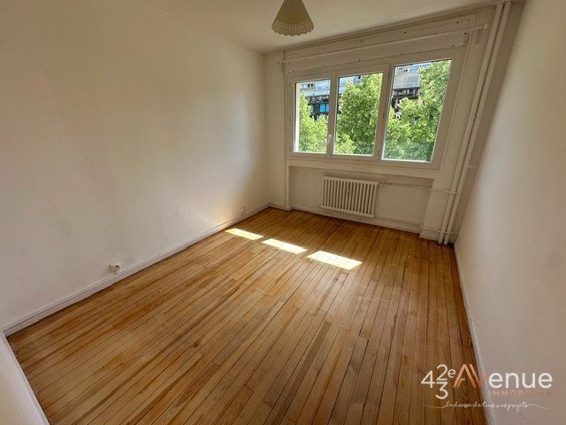 T3 BALCON GARAGE A LOUER - ST ETIENNE CENTRE DEUX/BELLEVUE - 60.15 m2 - 700 &euro; charges comprises par mois