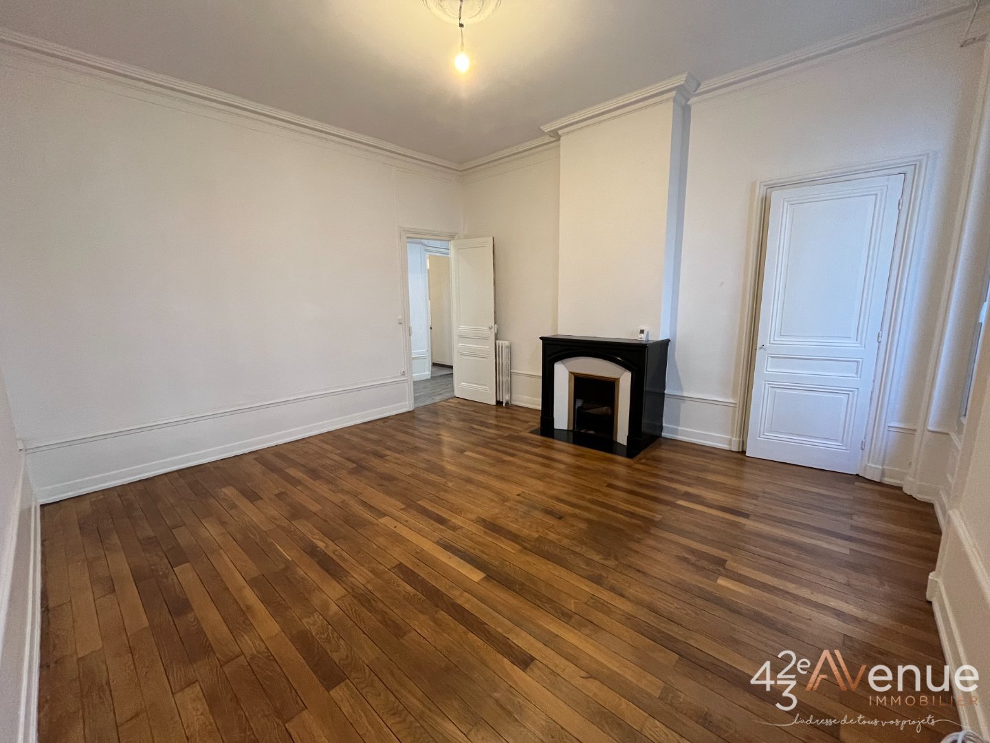 APPARTEMENT T3 - ST ETIENNE CENTRE VILLE - 96.27 m2 - LOU&Eacute;