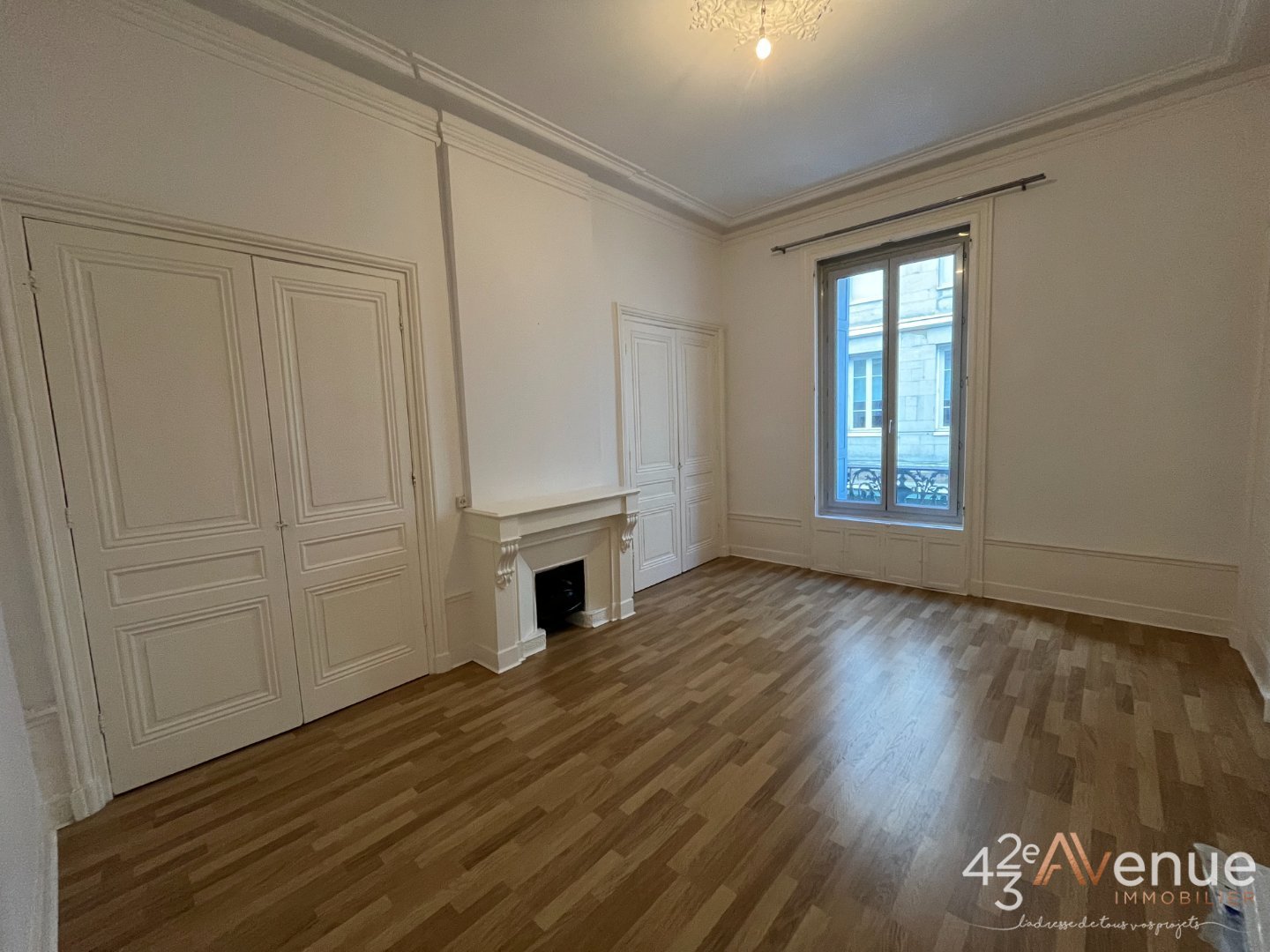 APPARTEMENT T3 - ST ETIENNE CENTRE VILLE - 96.27 m2 - LOU&Eacute;