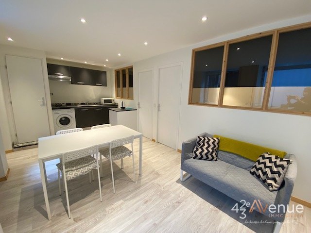 APPARTEMENT T3 - ST ETIENNE HOTEL DE VILLE / PALAIS DE JUSTICE - 46.16 m2 - 470�&euro; charges comprises par mois