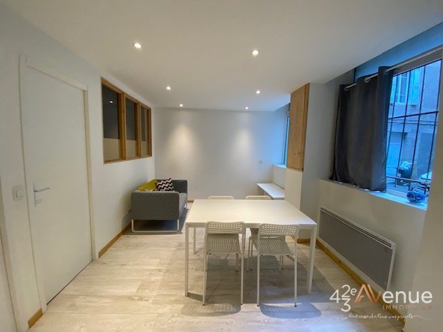 APPARTEMENT T3 - ST ETIENNE HOTEL DE VILLE / PALAIS DE JUSTICE - 46.16 m2 - 470�&euro; charges comprises par mois