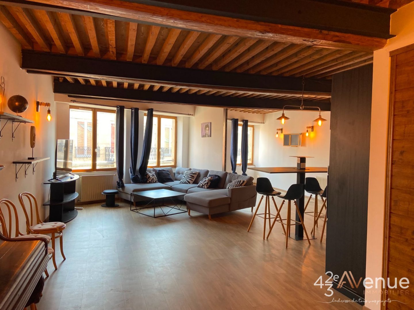 APPARTEMENT T3 A LOUER - ST ETIENNE CENTRE VILLE - 96.07 m2 - 840 &euro; charges comprises par mois