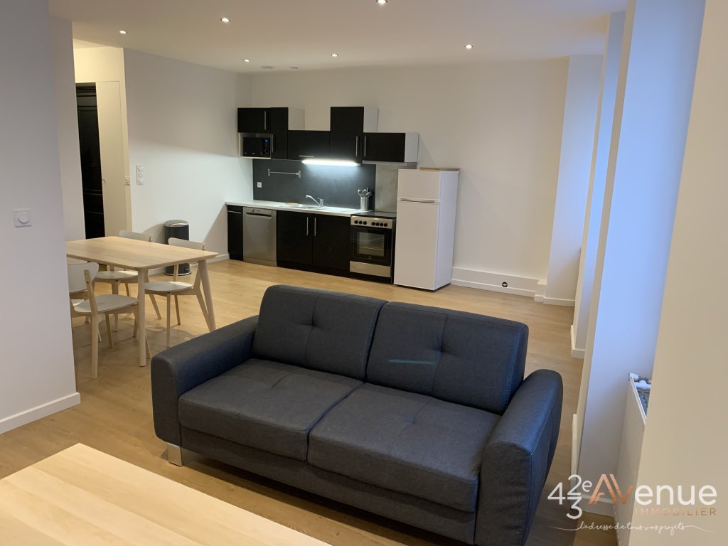 APPARTEMENT T3 A LOUER - ST ETIENNE CENTRE-VILLE - 69.57 m2 - 690€ charges comprises par mois