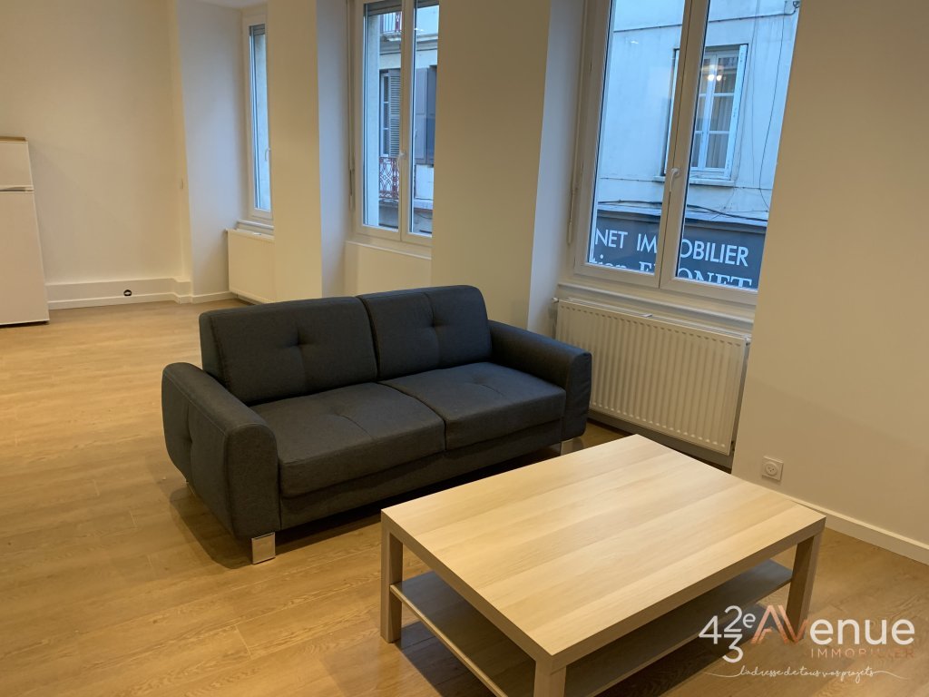 APPARTEMENT T3 - ST ETIENNE CENTRE-VILLE - 69.57 m2 - LOUÉ