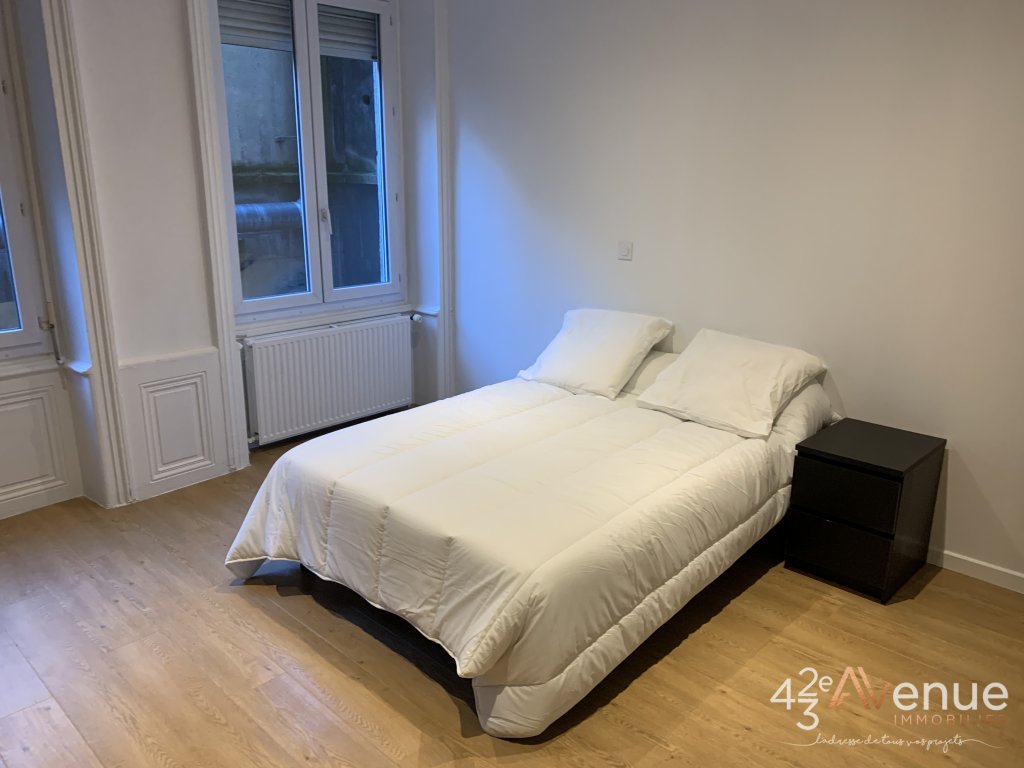 APPARTEMENT T3 - ST ETIENNE CENTRE-VILLE - 69.57 m2 - LOUÉ