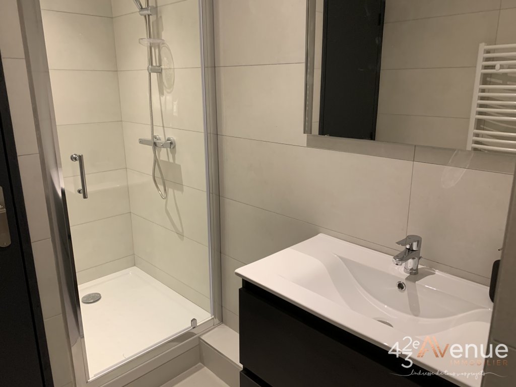 APPARTEMENT T3 - ST ETIENNE CENTRE-VILLE - 69.57 m2 - LOUÉ