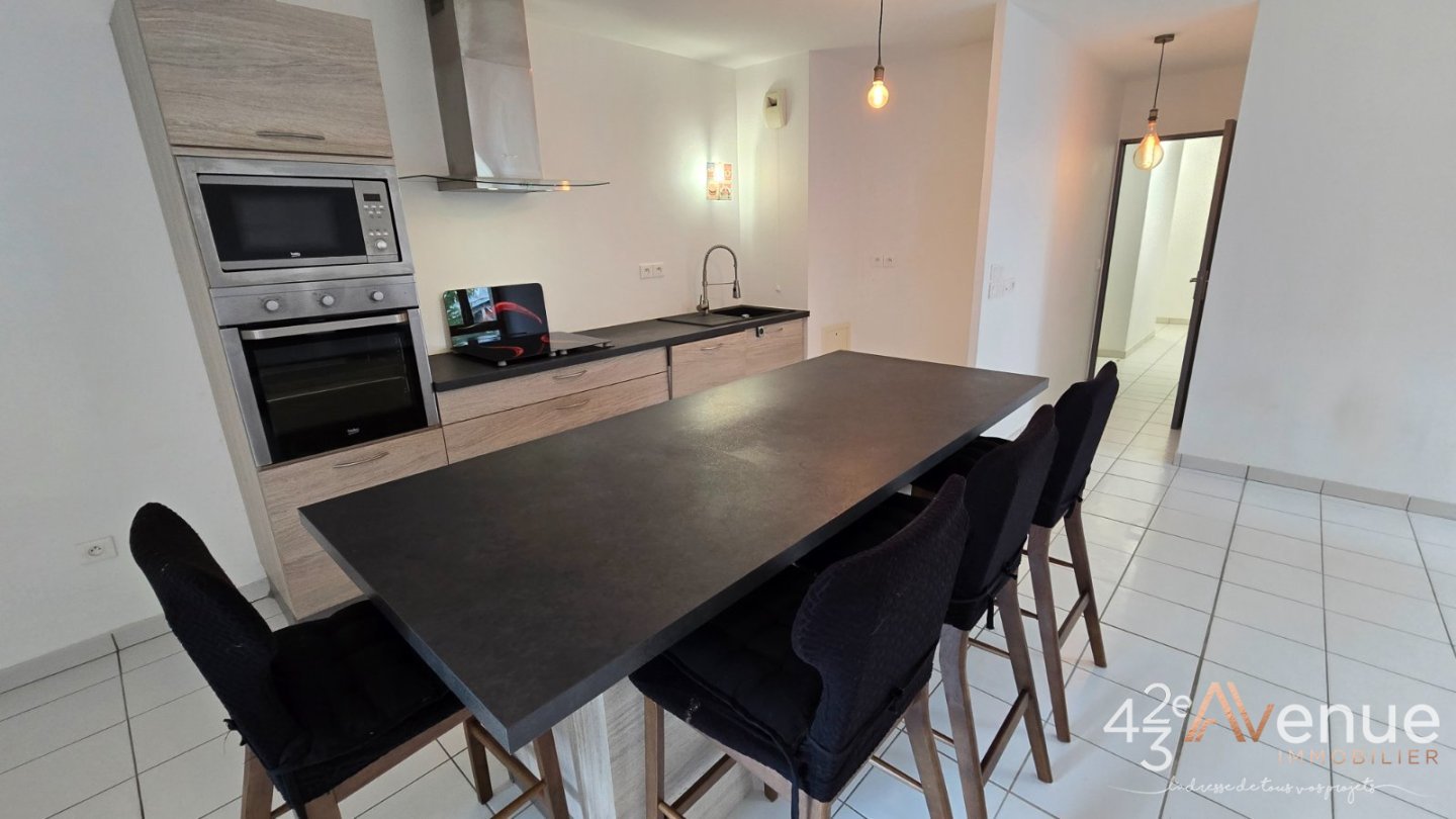 Appartement avec terrasse A LOUER - ST ETIENNE CITE DU DESIGN - 70.47 m2 - 770 € charges comprises par mois