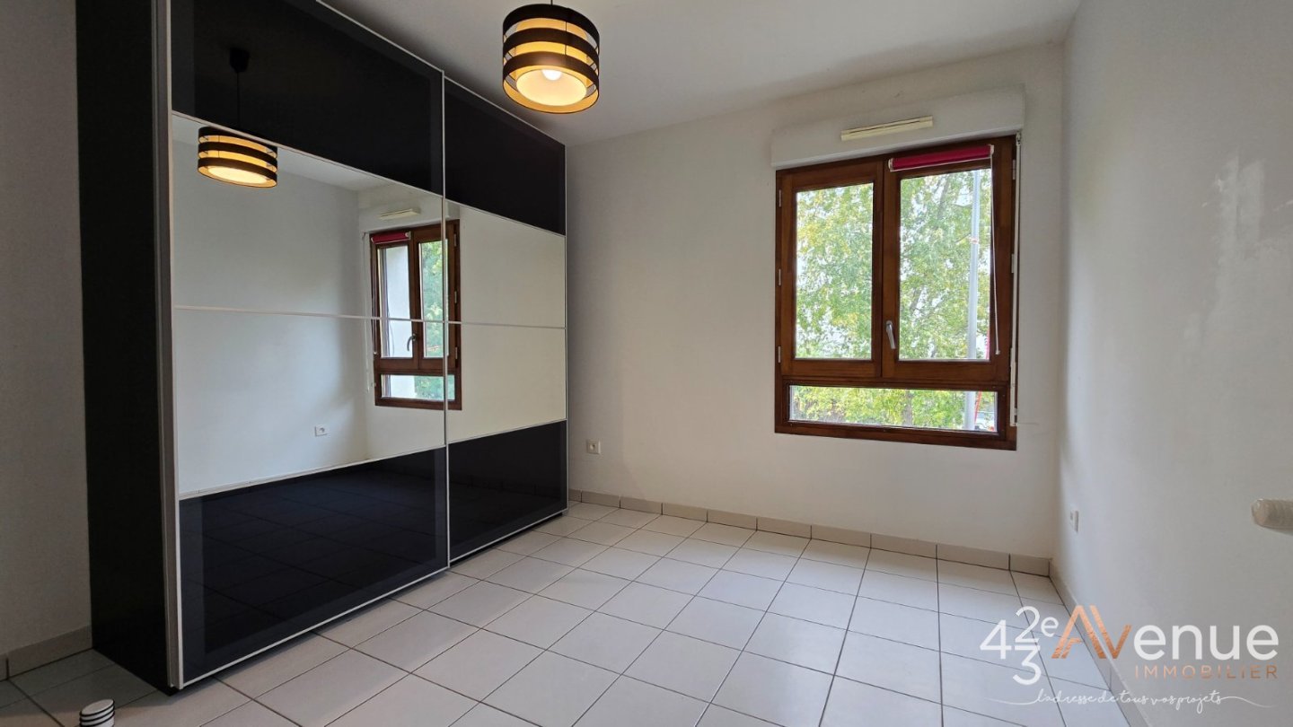 Appartement avec terrasse A LOUER - ST ETIENNE CITE DU DESIGN - 70.47 m2 - 770 € charges comprises par mois