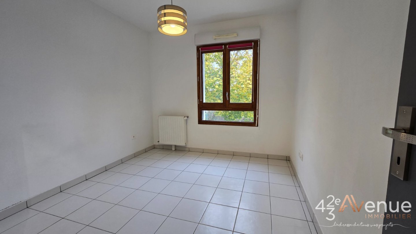 Appartement avec terrasse A LOUER - ST ETIENNE CITE DU DESIGN - 70.47 m2 - 770 € charges comprises par mois