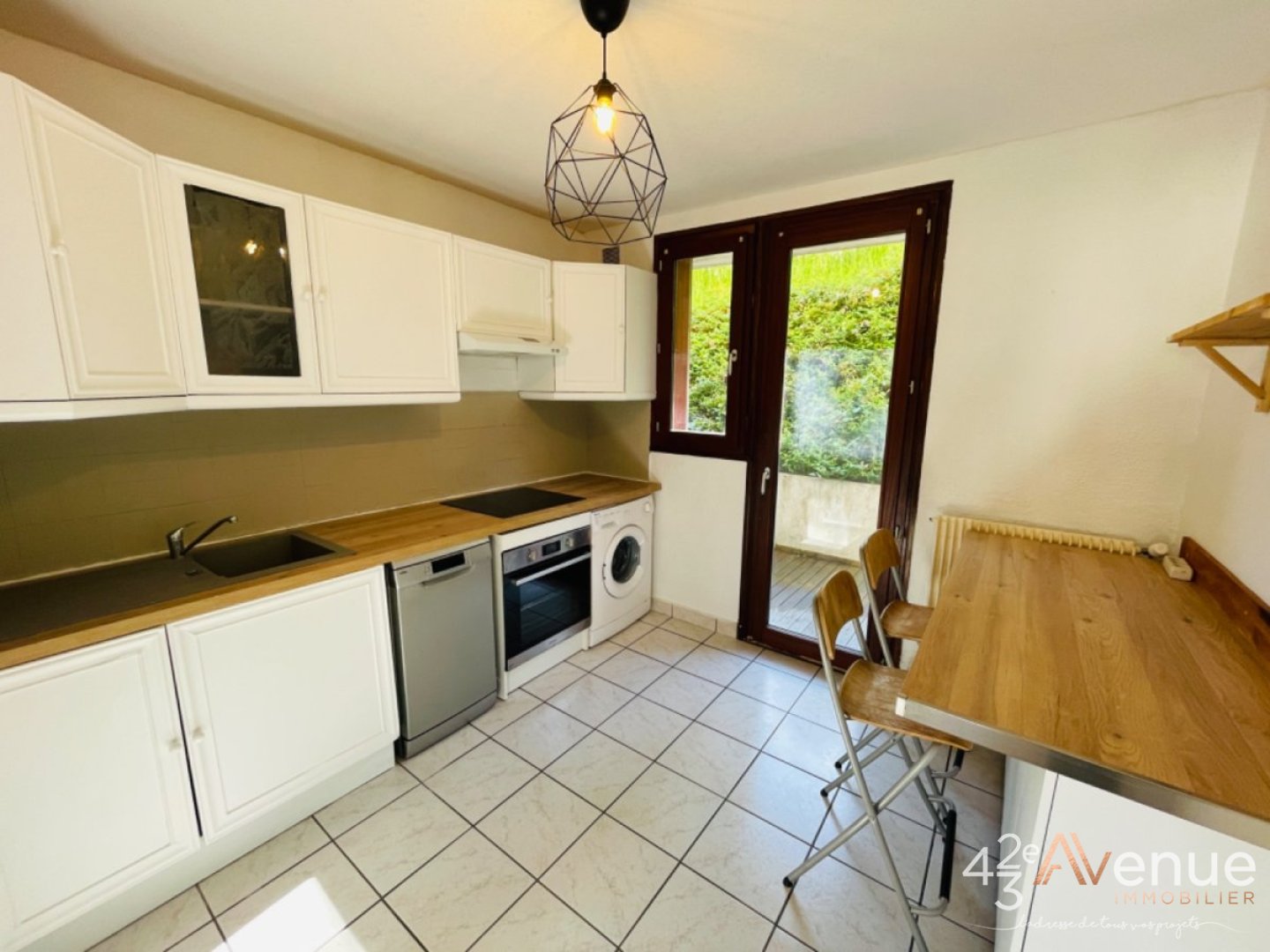 T3 - ST ETIENNE COLLINE DES PERES - 63.02 m2 - LOUÉ