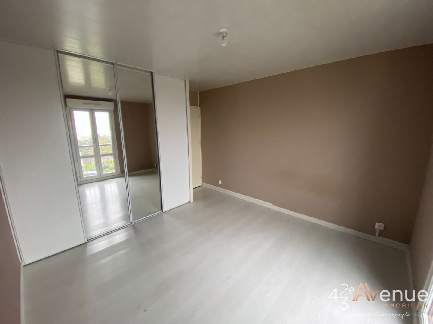 APPARTEMENT T3 - ST ETIENNE COTONNE - 65.64 m2 - LOU&Eacute;