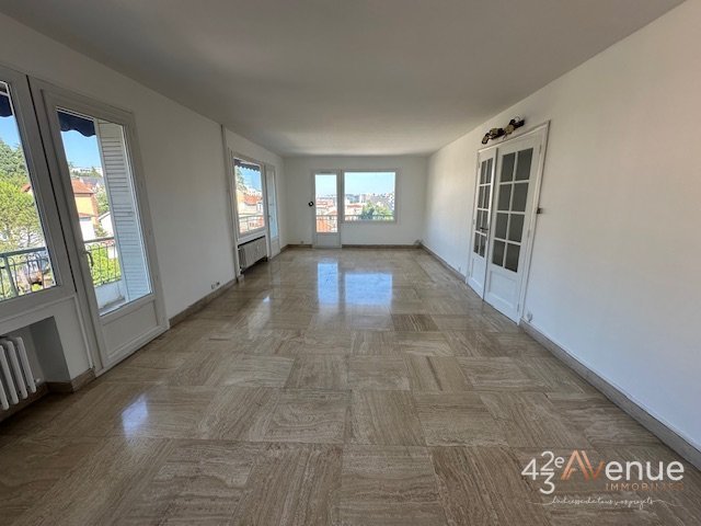 APPARTEMENT T3 A LOUER - ST ETIENNE Cours Fauriel - 91.53 m2 - 830€ charges comprises par mois