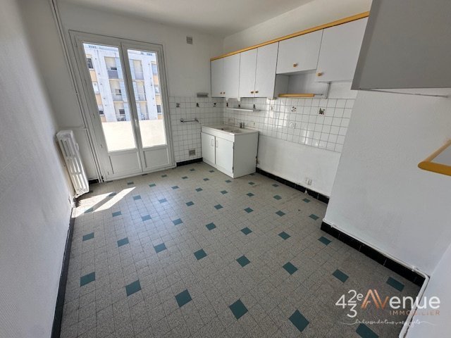 APPARTEMENT T3 - ST ETIENNE Cours Fauriel - 91.53 m2 - LOUÉ
