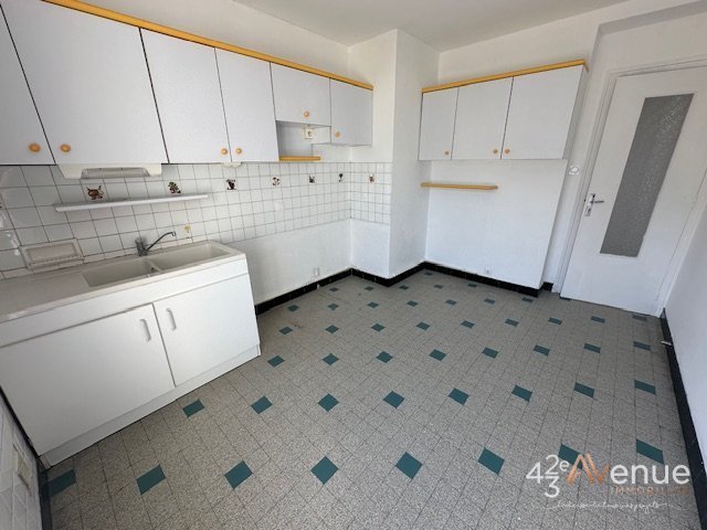 APPARTEMENT T3 - ST ETIENNE Cours Fauriel - 91.53 m2 - LOUÉ