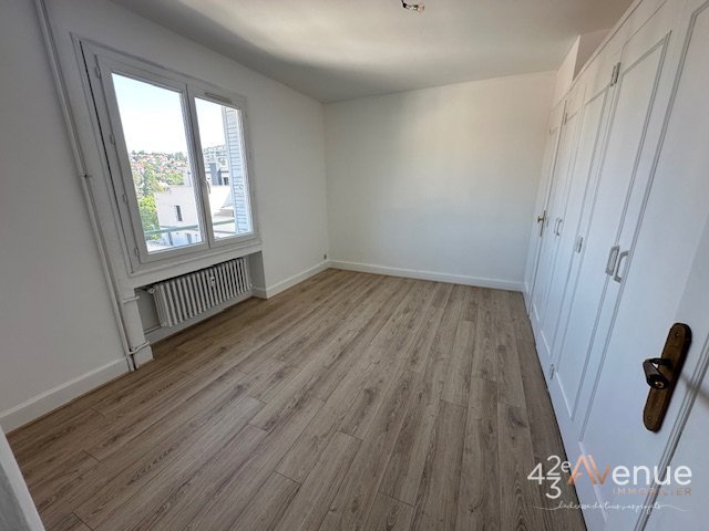 APPARTEMENT T3 - ST ETIENNE Cours Fauriel - 91.53 m2 - LOUÉ