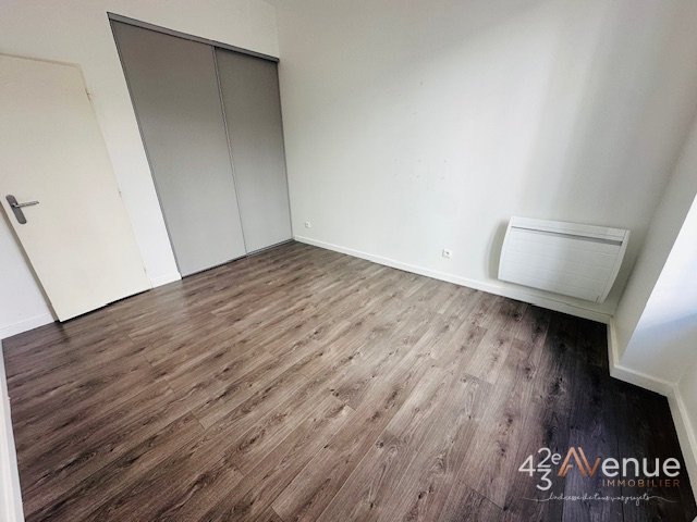 APPARTEMENT T3 A LOUER - ST ETIENNE DORIAN/PEUPLE - 74.41 m2 - 690 &euro; charges comprises par mois