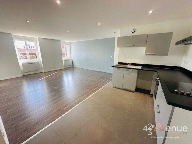 APPARTEMENT T3 A LOUER - ST ETIENNE DORIANT/PEUPLE - 75.89 m2 - 730€ charges comprises par mois