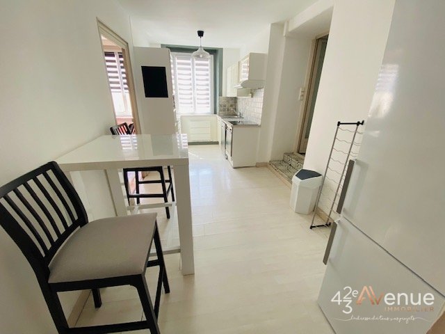 APPARTEMENT T3 - ST ETIENNE FACULTE   CENTRE DEUX - 86.2 m2 - LOUÉ