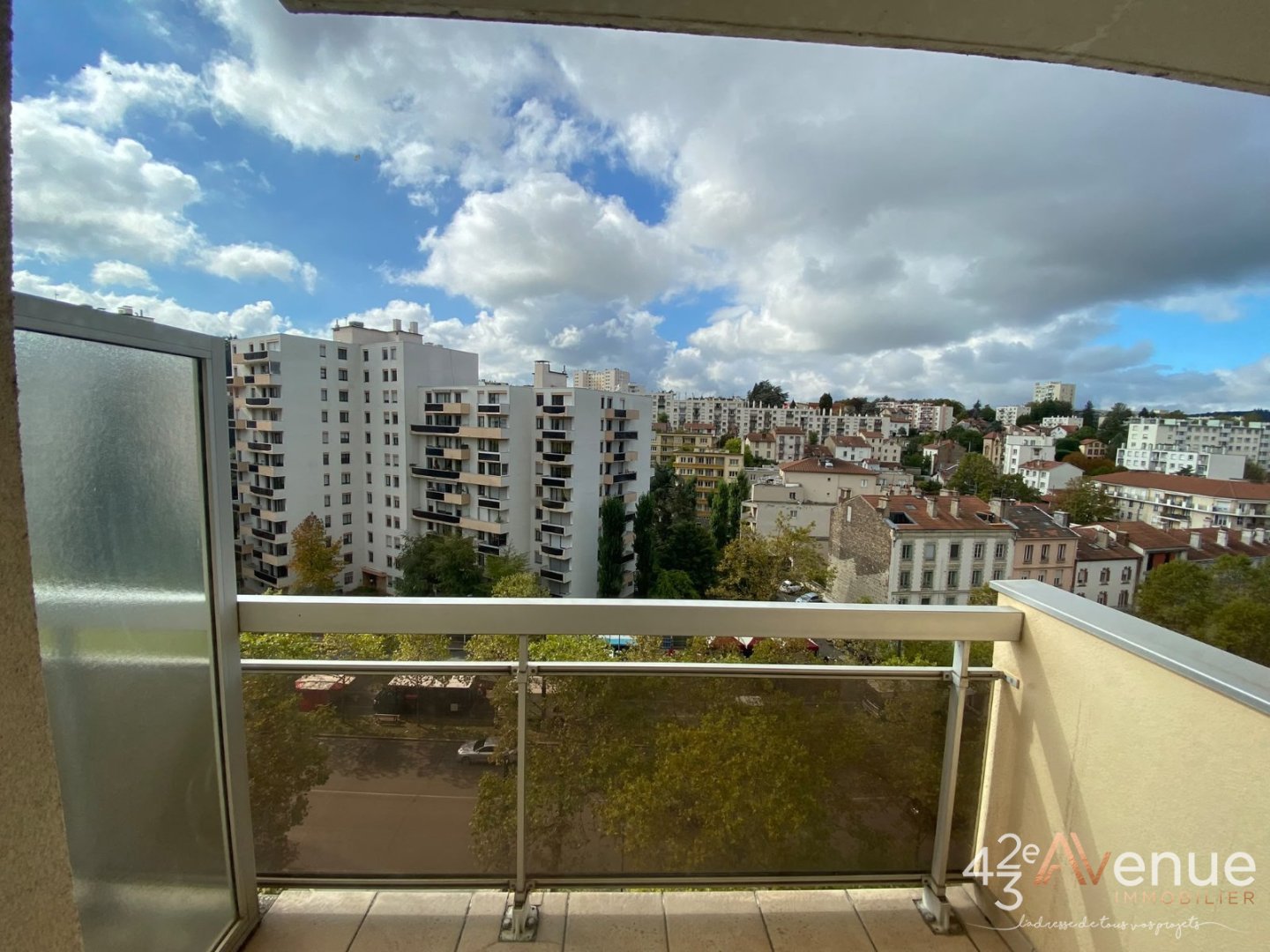 APPARTEMENT T3 A LOUER - ST ETIENNE FAURIEL - 66.57 m2 - 840 &euro; charges comprises par mois