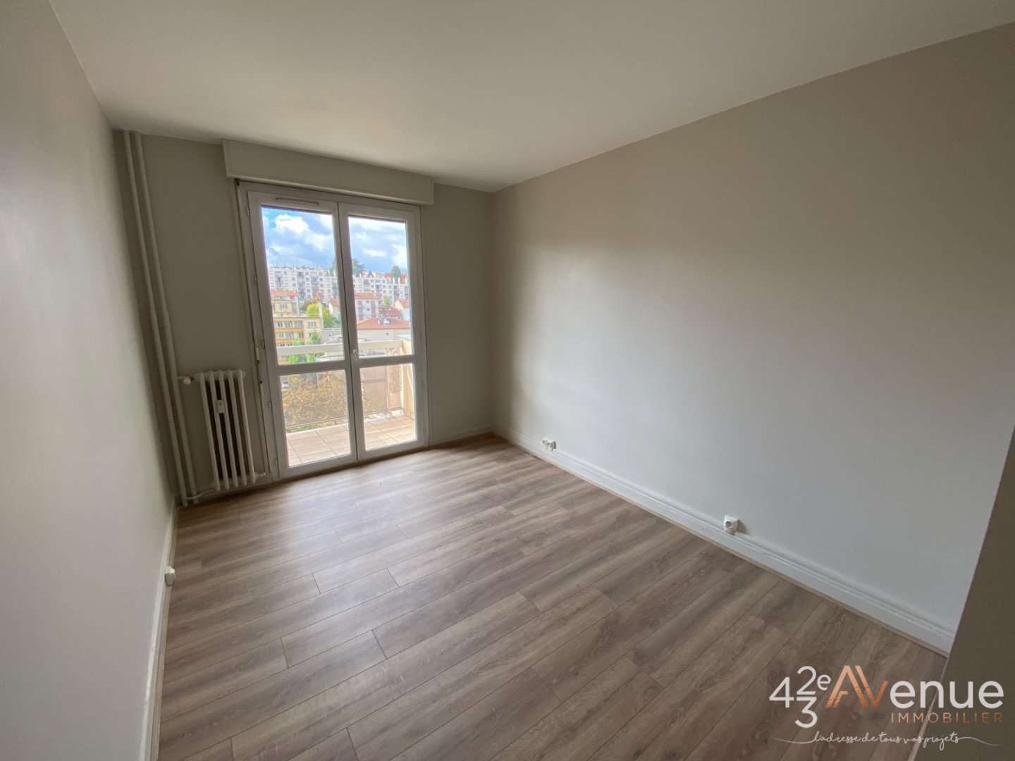 APPARTEMENT T3 A LOUER - ST ETIENNE FAURIEL - 66.57 m2 - 840 &euro; charges comprises par mois