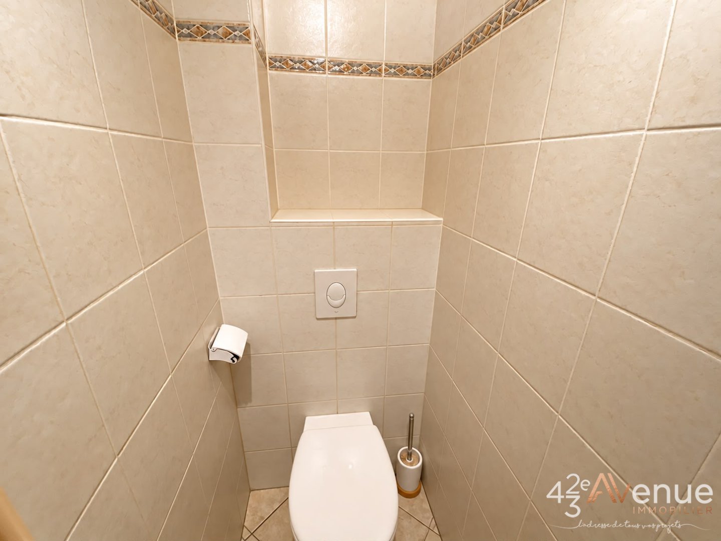 APPARTEMENT T3 A LOUER - ST ETIENNE FAURIEL - 66.57 m2 - 840 &euro; charges comprises par mois