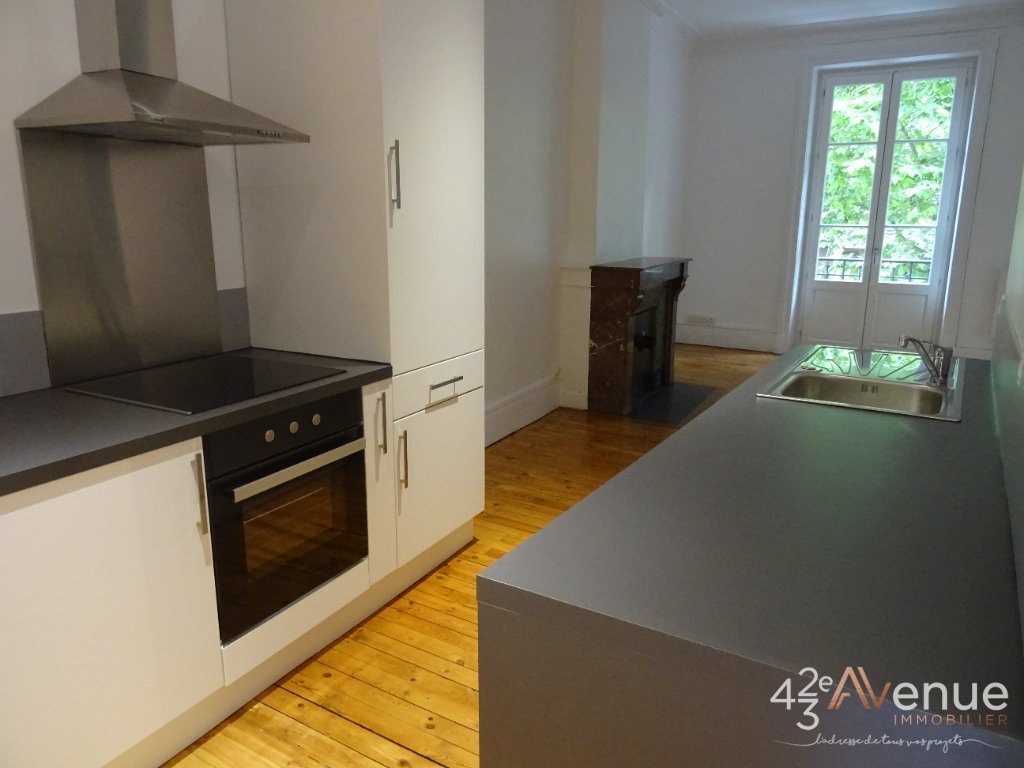 APPARTEMENT T3 A LOUER - ST ETIENNE Fauriel/Rond Point - 52.15 m2 - 560€ charges comprises par mois