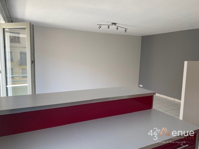 T3 en Duplex A LOUER - ST ETIENNE FAURIEL/ST ROCH - 81.08 m2 - 850�&euro; charges comprises par mois