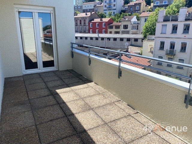 T3 en Duplex A LOUER - ST ETIENNE FAURIEL/ST ROCH - 81.08 m2 - 850�&euro; charges comprises par mois