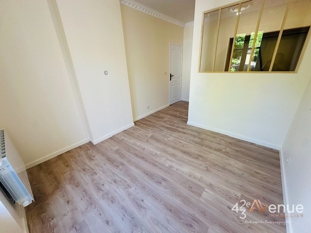 APPARTEMENT T3 A LOUER - ST ETIENNE FAURIEL/VILLEBOEUF - 46.86 m2 - 670 &euro; charges comprises par mois