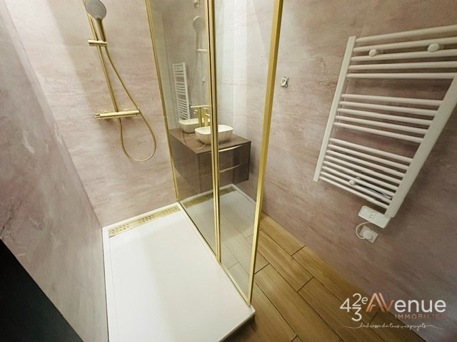 APPARTEMENT T3 A LOUER - ST ETIENNE FAURIEL/VILLEBOEUF - 46.86 m2 - 670 &euro; charges comprises par mois