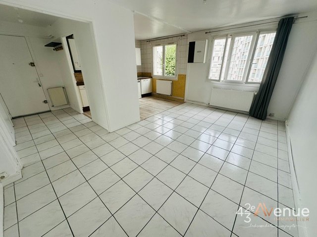 APPARTEMENT T3 A LOUER - ST ETIENNE FAURIEL/VIVARAIZE - 53.83 m2 - 515 &euro; charges comprises par mois