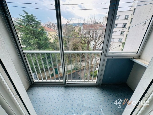 APPARTEMENT T3 A LOUER - ST ETIENNE FAURIEL/VIVARAIZE - 53.83 m2 - 515 &euro; charges comprises par mois