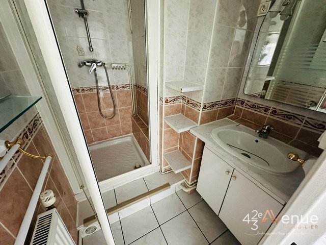 APPARTEMENT T3 A LOUER - ST ETIENNE FAURIEL/VIVARAIZE - 53.83 m2 - 515 &euro; charges comprises par mois