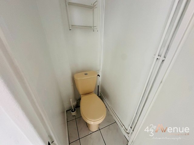 APPARTEMENT T3 A LOUER - ST ETIENNE FAURIEL/VIVARAIZE - 53.83 m2 - 515 &euro; charges comprises par mois