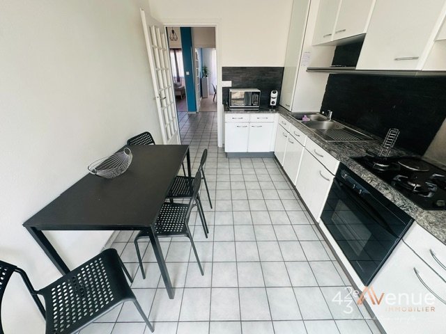 3 Pièces Meublé A LOUER - ST ETIENNE JEAN JAURES/JACQUARD - 85.35 m2 - 820 &euro; charges comprises par mois