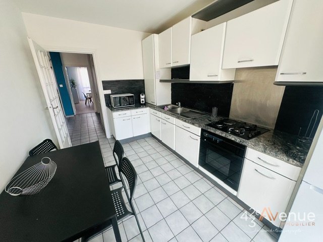 3 Pièces Meublé A LOUER - ST ETIENNE JEAN JAURES/JACQUARD - 85.35 m2 - 820 &euro; charges comprises par mois