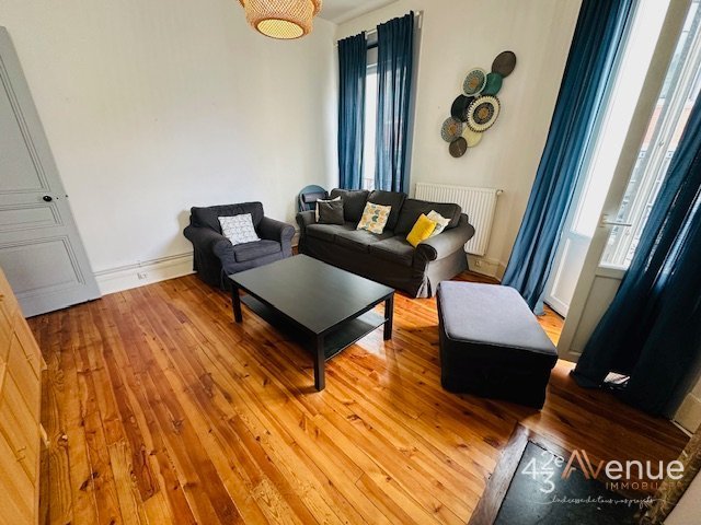 APPARTEMENT T3 A LOUER - ST ETIENNE JEAN JAURES - 73.16 m2 - 725 &euro; charges comprises par mois