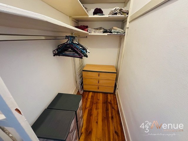 APPARTEMENT T3 A LOUER - ST ETIENNE JEAN JAURES - 73.16 m2 - 725 &euro; charges comprises par mois