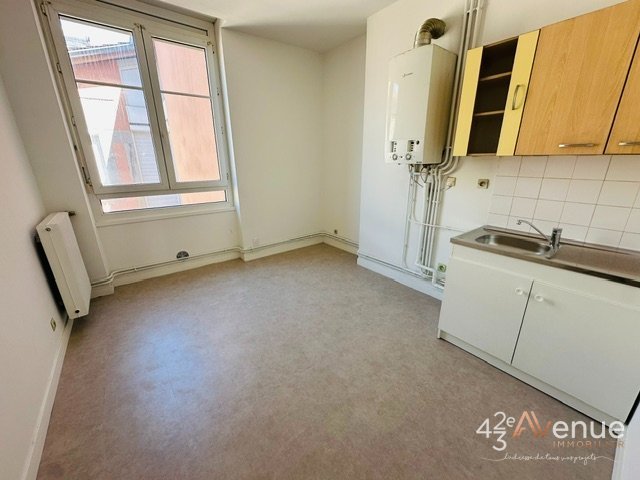APPARTEMENT T3 A LOUER - ST ETIENNE JEAN JAURES - 74.85 m2 - 565 &euro; charges comprises par mois