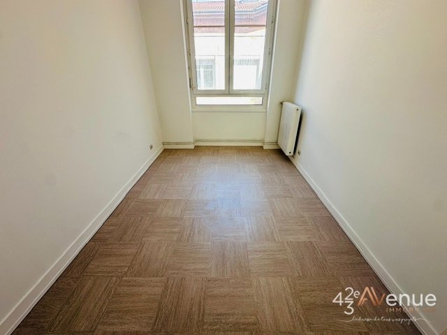APPARTEMENT T3 A LOUER - ST ETIENNE JEAN JAURES - 74.85 m2 - 565 &euro; charges comprises par mois