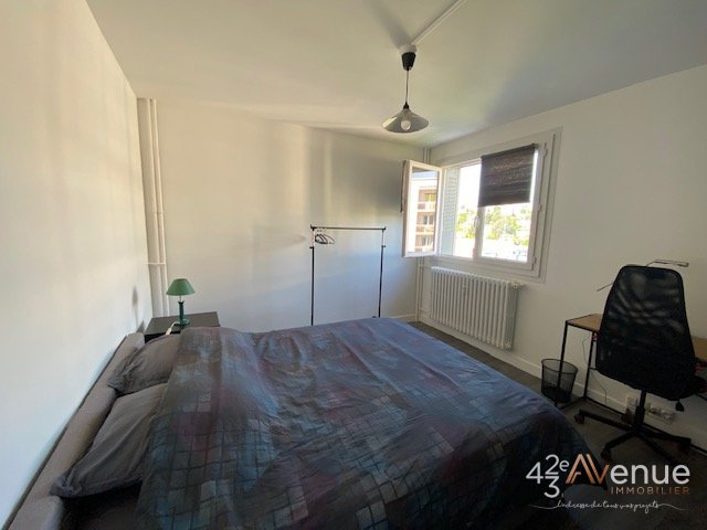 APPARTEMENT T3 - ST ETIENNE LE ROND POINT - 65.87 m2 - LOU&Eacute;
