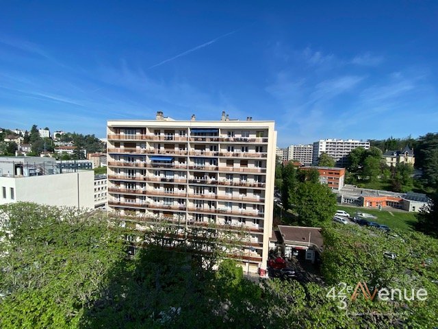 APPARTEMENT T3 - ST ETIENNE LE ROND POINT - 65.87 m2 - LOU&Eacute;