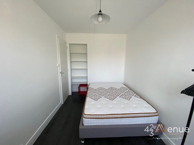 APPARTEMENT T3 - ST ETIENNE LE ROND POINT - 65.87 m2 - LOU&Eacute;