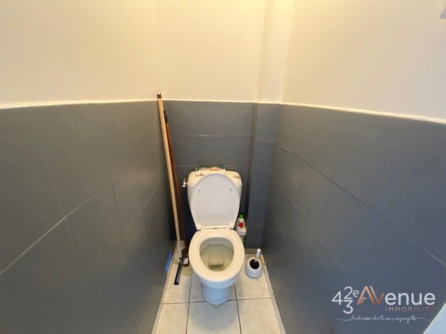 APPARTEMENT T3 - ST ETIENNE LE ROND POINT - 65.87 m2 - LOU&Eacute;