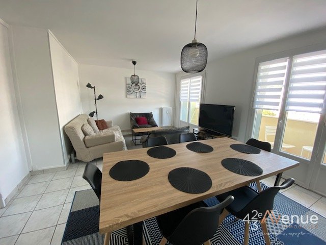 APPARTEMENT T3 - ST ETIENNE LE ROND POINT - 65.87 m2 - LOU&Eacute;
