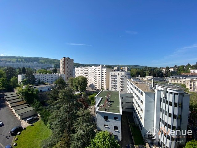 APPARTEMENT T3 - ST ETIENNE LE ROND POINT - 65.87 m2 - LOU&Eacute;